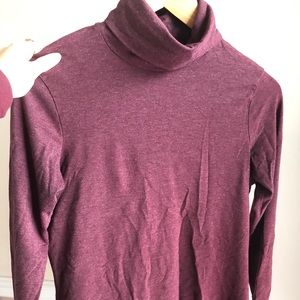 🌸3 for 10$ on all 5$ item 🌸 Turtleneck